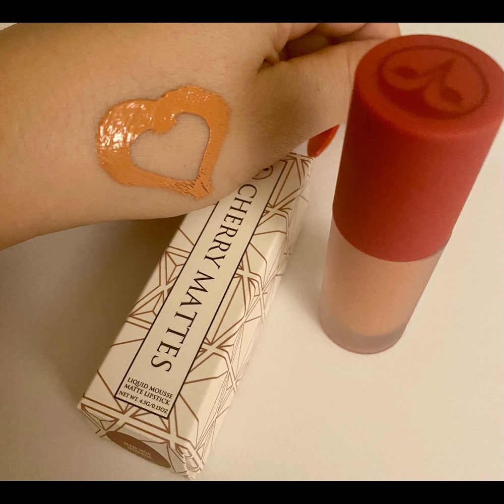 Authentic Hank&Henry Liquid Matte lipstick- Nude